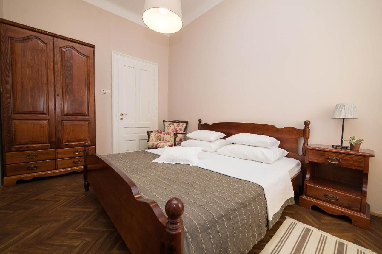 Apartmani Marion Crikvenica Ngoại thất bức ảnh
