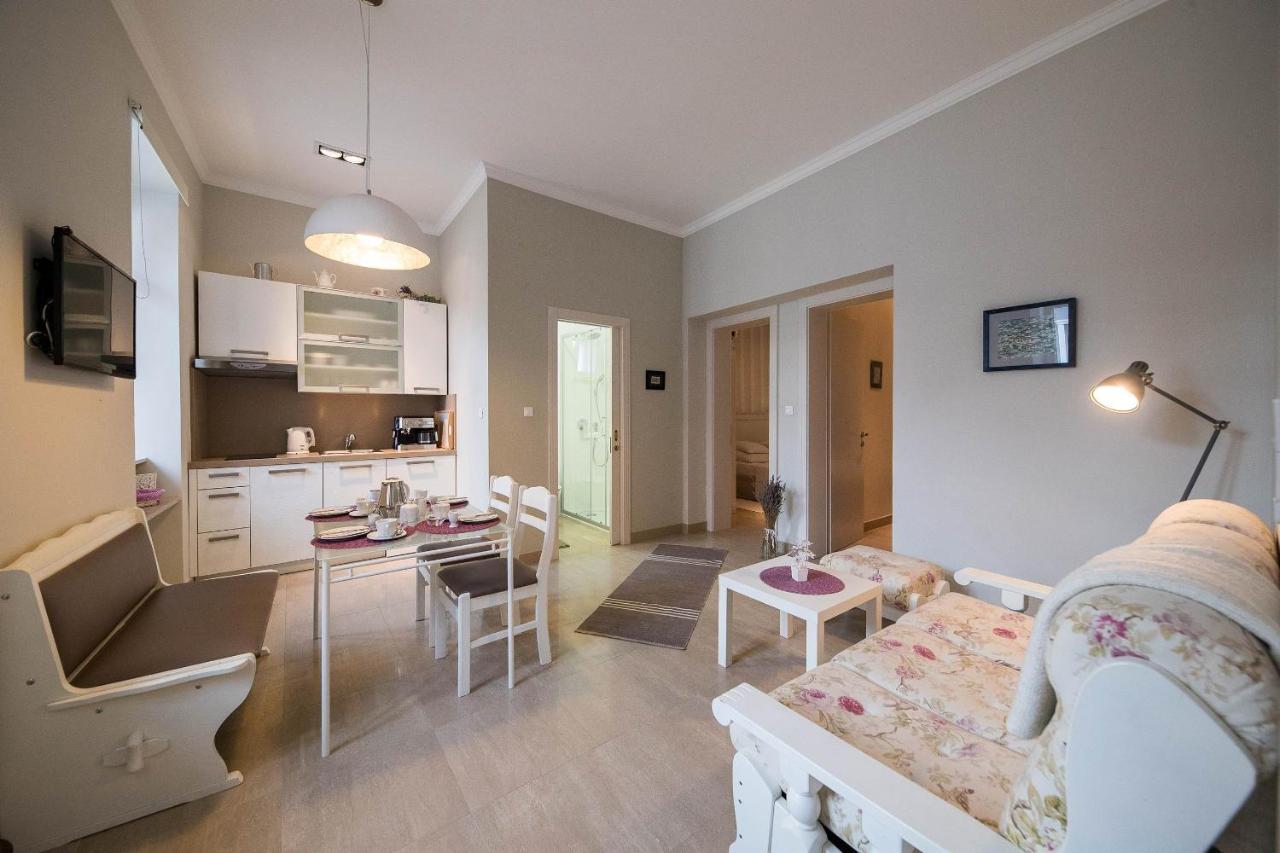 Apartmani Marion Crikvenica Ngoại thất bức ảnh